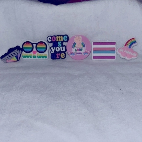 PRIDE Croc Charms - Picture 1 of 3